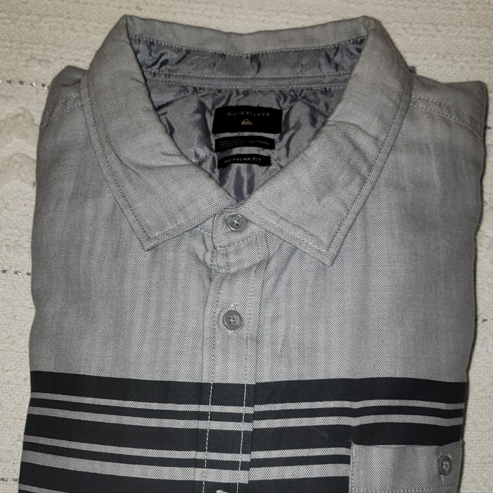 Quiksilver.  Shirt. Size 2XL